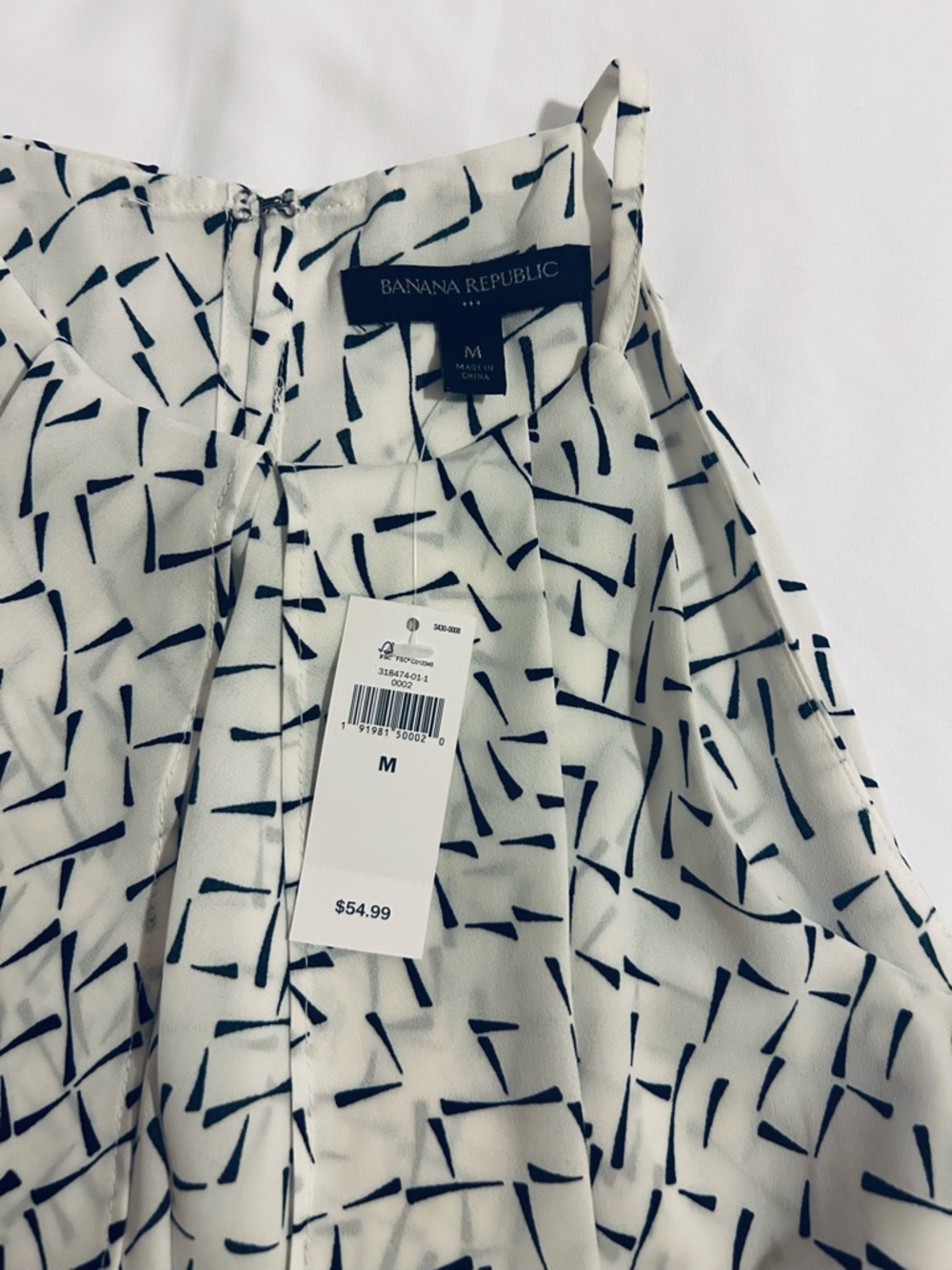 NWT Banana Republic White and Black Flowy Tank Top - Size M